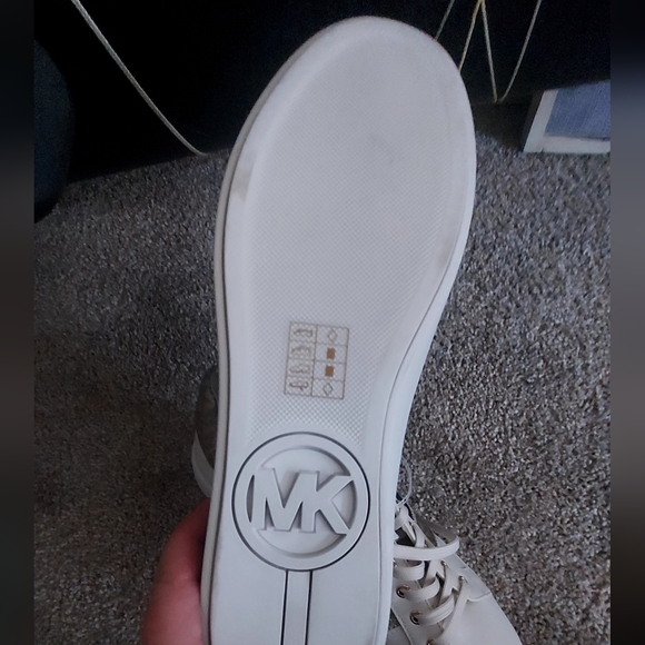 Michael Kors NWT Sneakers SZ 11 Stylish White and Gold Women's Sneakers - Picture 5 of 5